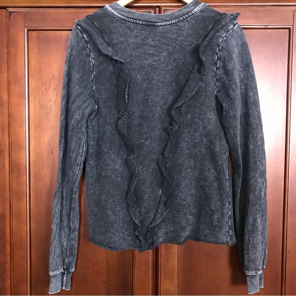 Crescent Drive Gray Ruffle Sweatshirt Size Small - Picture 2 of 4